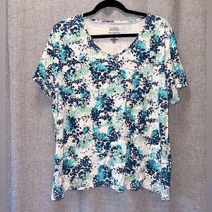 Croft & Barrow Women's Blue and Green Floral Short Sleeve Top